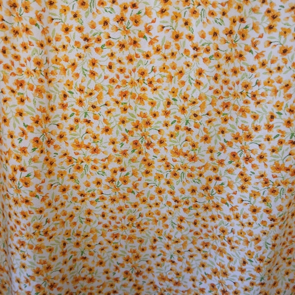 OLD NAVY WOMEN'S XL YELLOW FLORAL TANK TOP 💛 - Picture 4 of 4